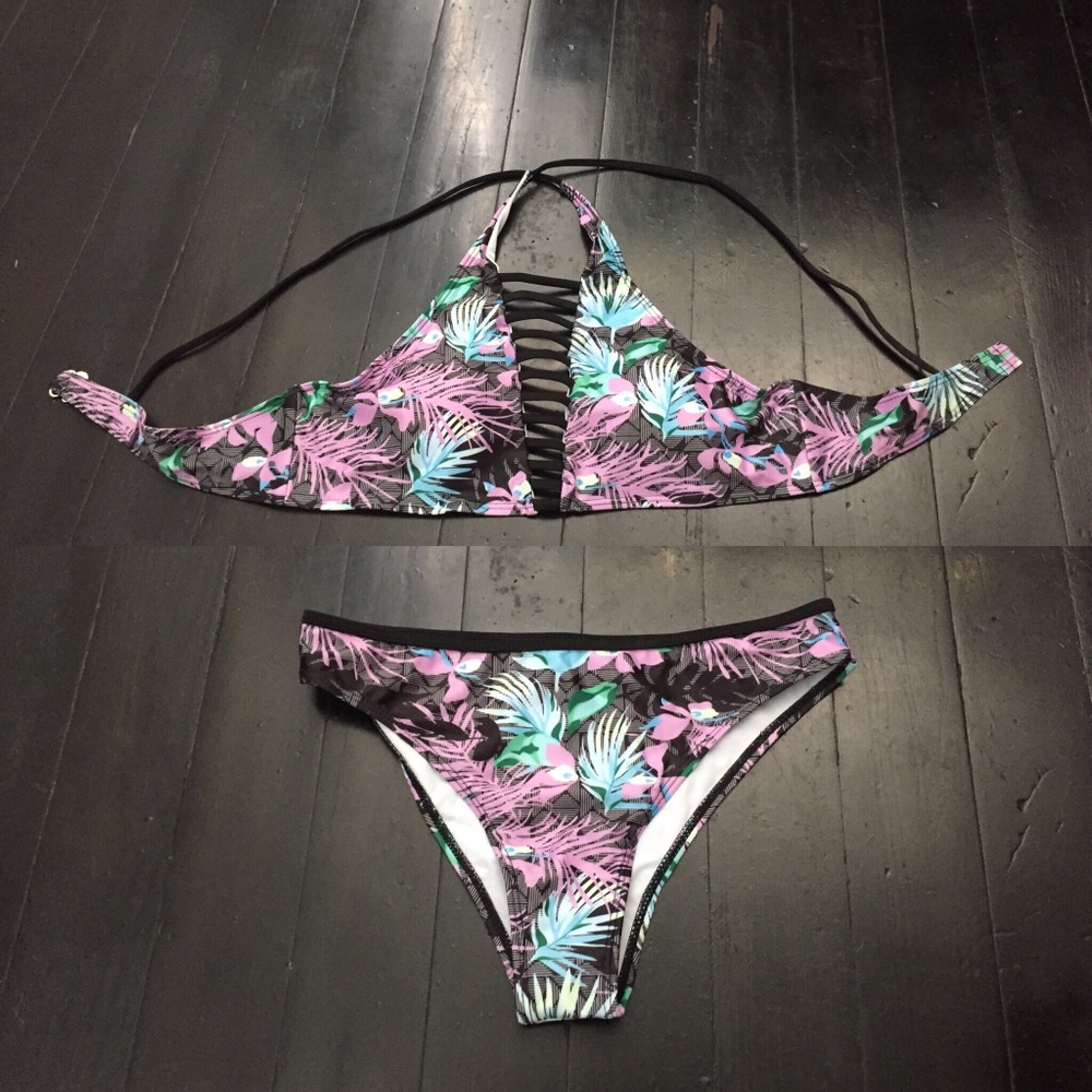 •NWOT• Live Streetwear Co. Floral Bikini